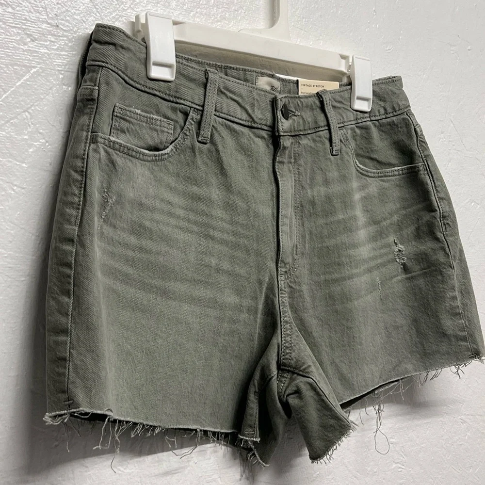 WOMEN'S High-Rise Midi Jean Shorts - Universal Thread - 12 - Picture 2 of 12